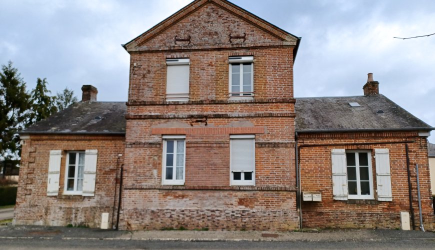 ANCIENNE ECOLE ORGERES