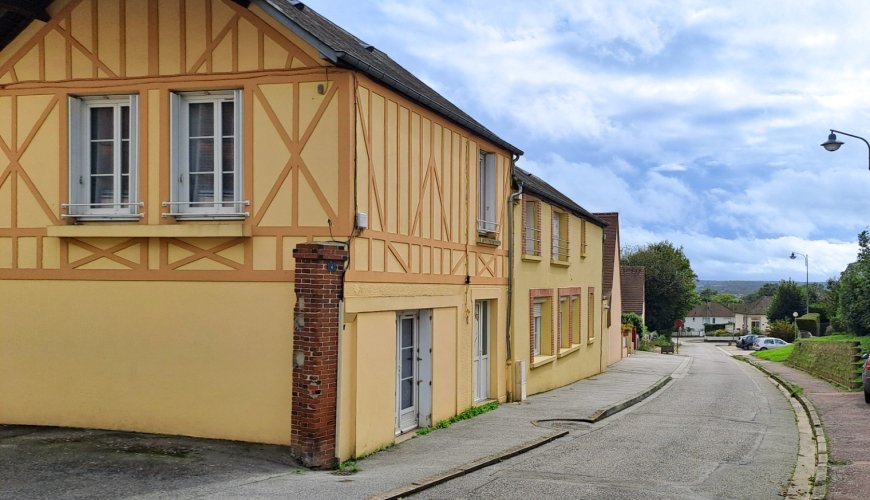 IMMEUBLE LE QUINIAT TOUROUVRE